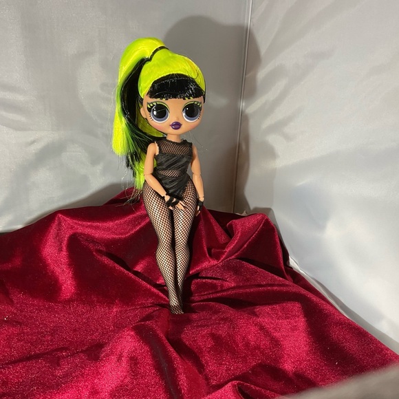 LOL OMG SURPRISE BHAD GURL BY MGA - Picture 1 of 1